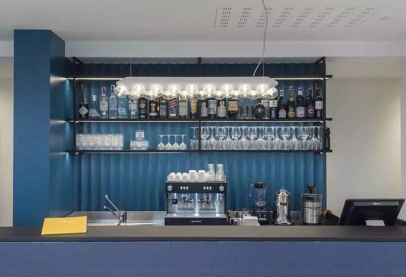 Hotelli Hoody Active & Happiness