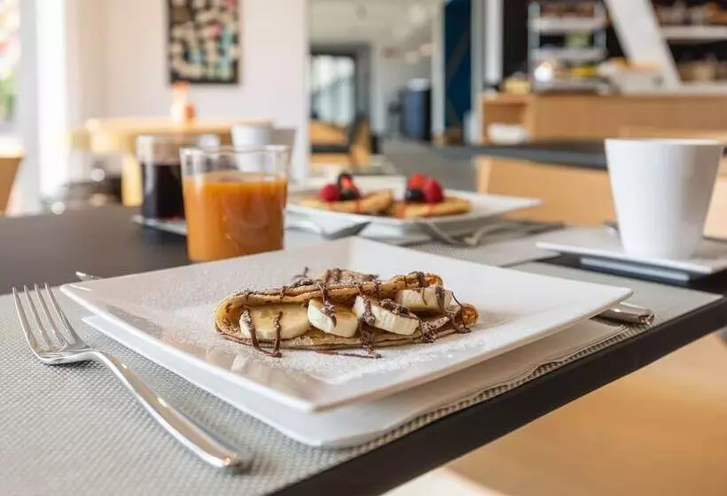 Hotelli Hoody Active & Happiness