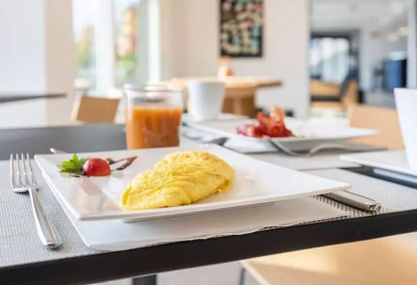 Hotelli Hoody Active & Happiness