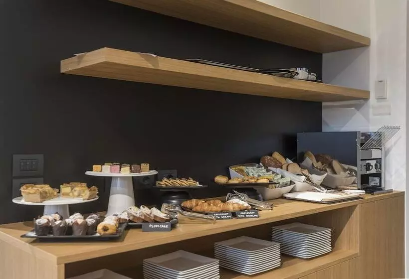 Hotelli Hoody Active & Happiness