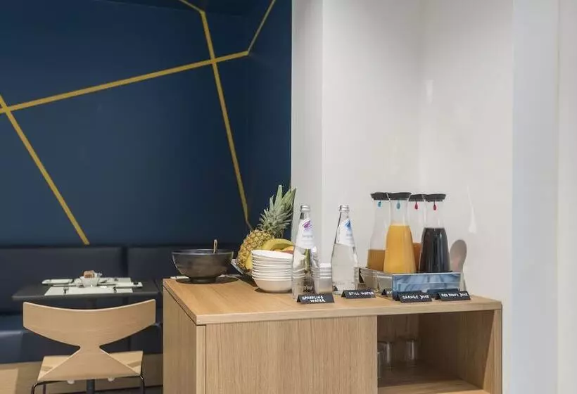 Hotelli Hoody Active & Happiness