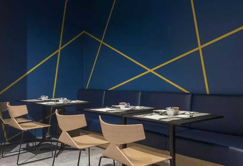 Hotelli Hoody Active & Happiness