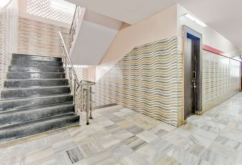 Spot On 40292 Hotel Shangrila Inn