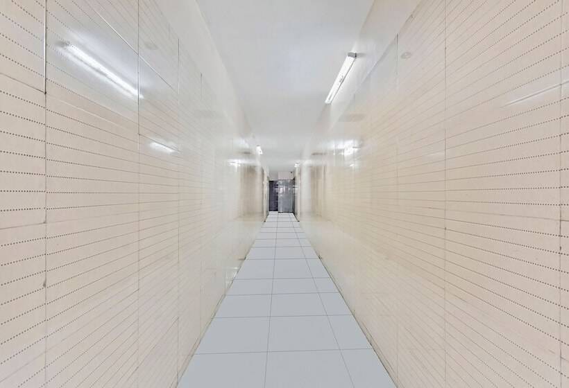 Spot On 40292 Hotel Shangrila Inn