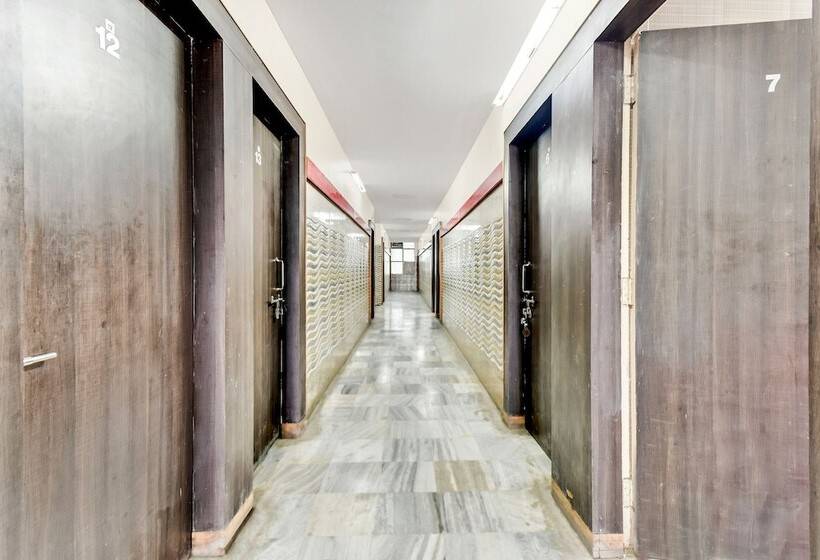 Spot On 40292 Hotel Shangrila Inn