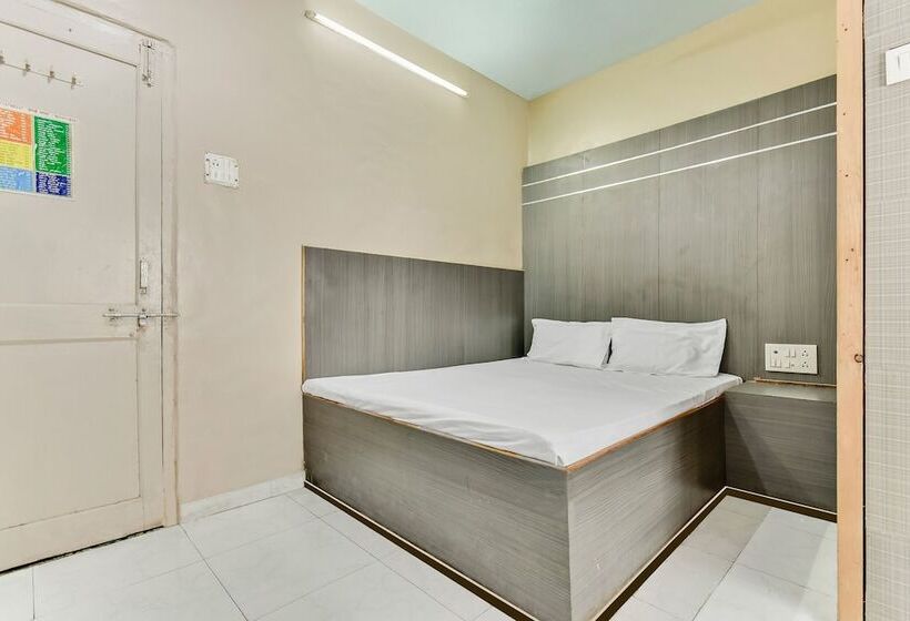 Spot On 40292 Hotel Shangrila Inn