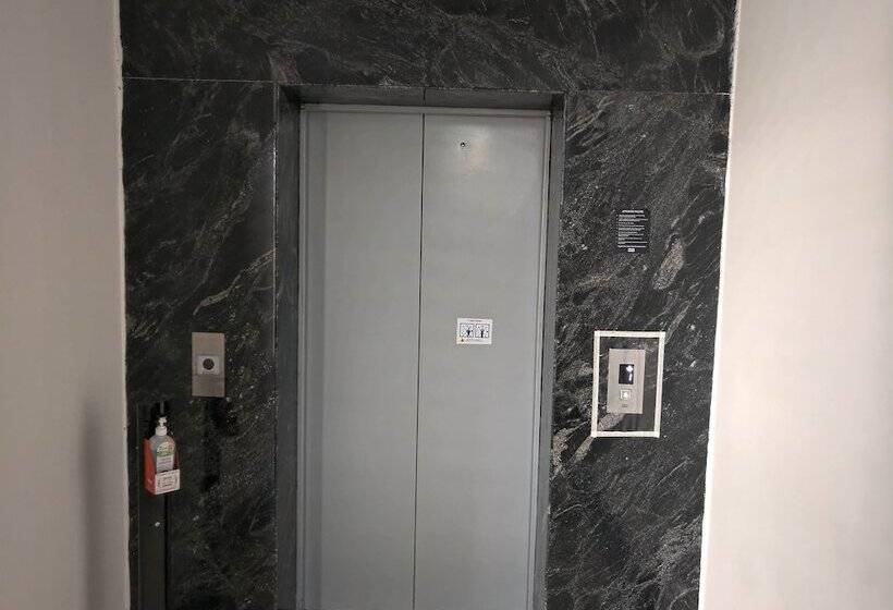 Отель Sri Ram Grand