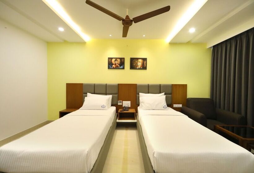 Отель Sri Ram Grand