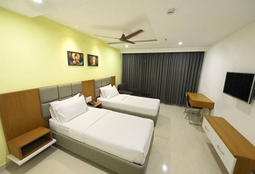 Отель Sri Ram Grand