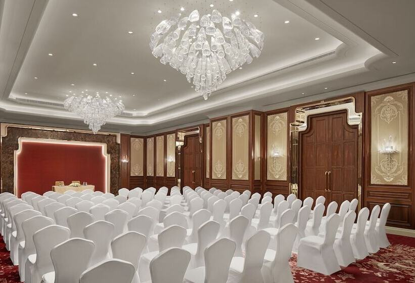 هتل The Ritzcarlton, Pune