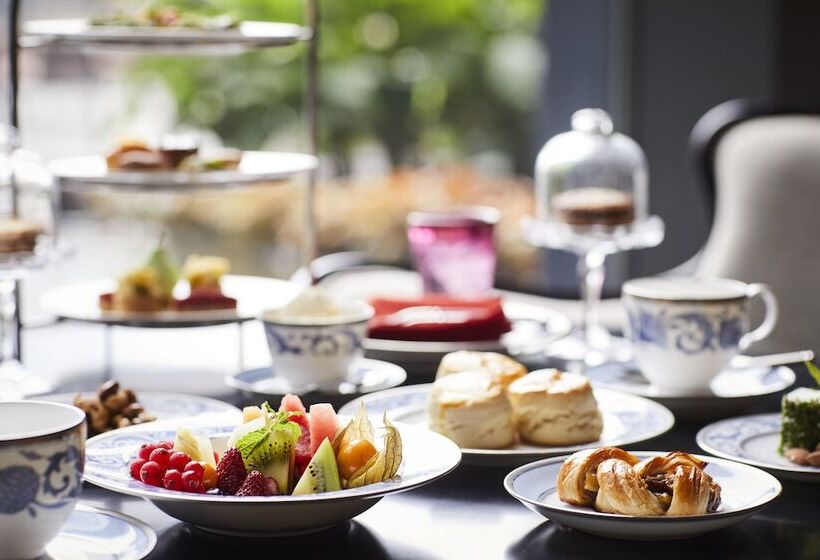 هتل The Ritzcarlton, Pune