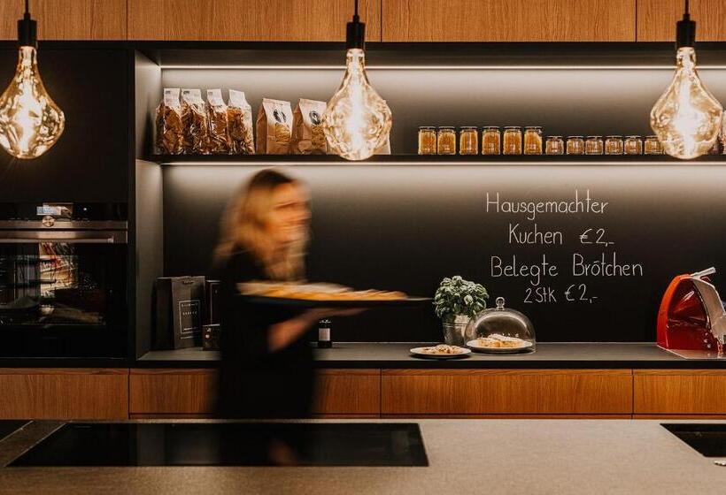 Tempel 74 Apartments