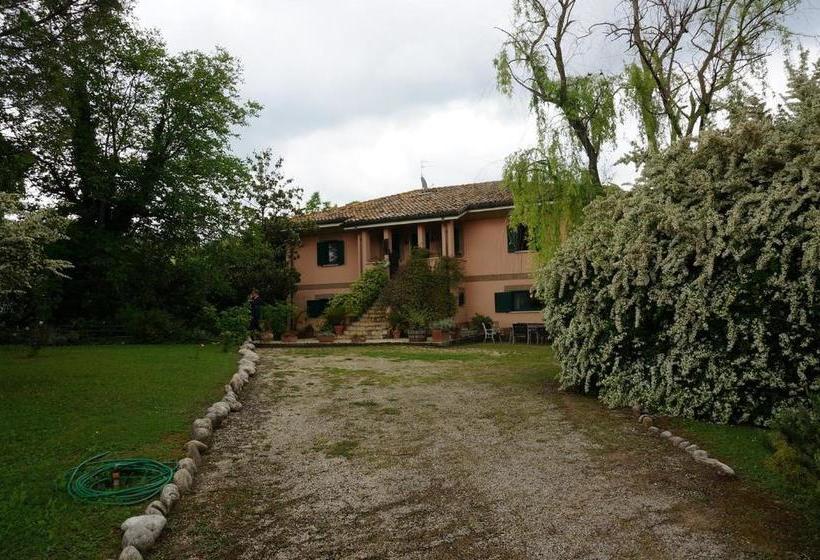 בית מלון כפרי Agriturismo La Casinarosa