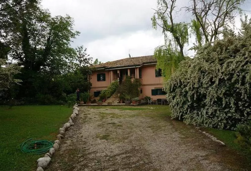 ホテル Agriturismo La Casinarosa
