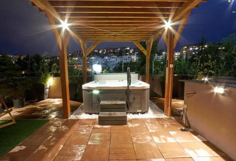 Olympic 84 Apartments