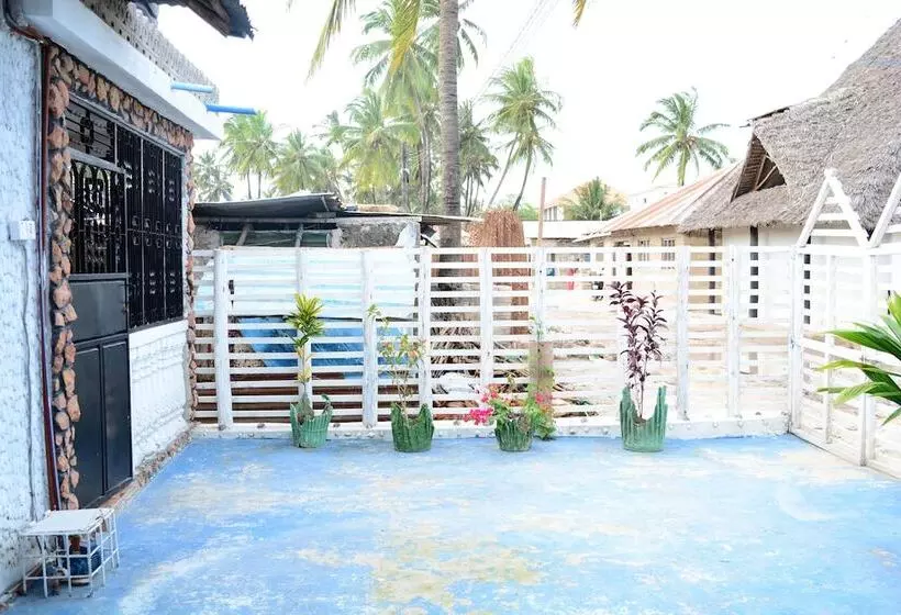 پانسیون Fakhwa Beach House