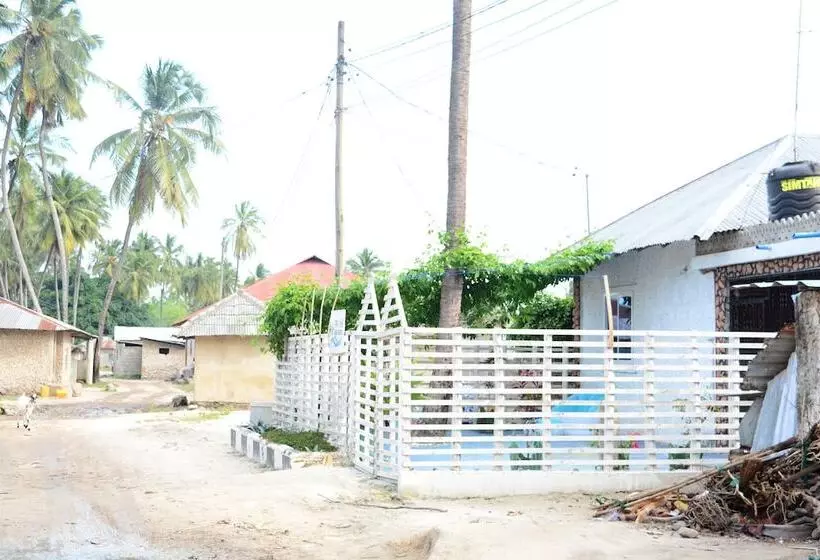 پانسیون Fakhwa Beach House
