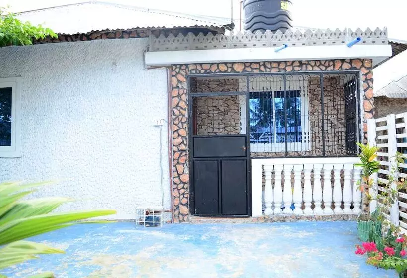پانسیون Fakhwa Beach House