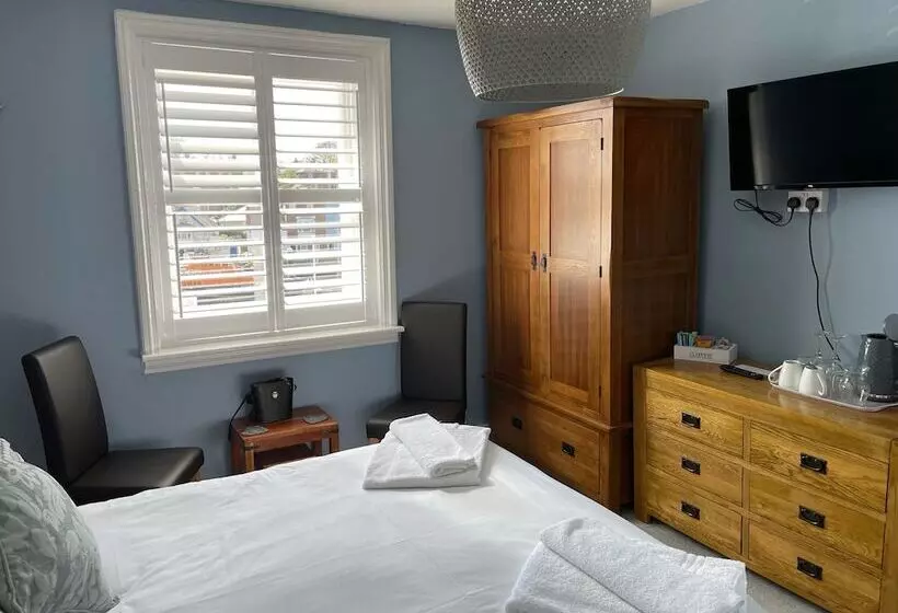 تختخواب و صبحانه Lantana Guest House