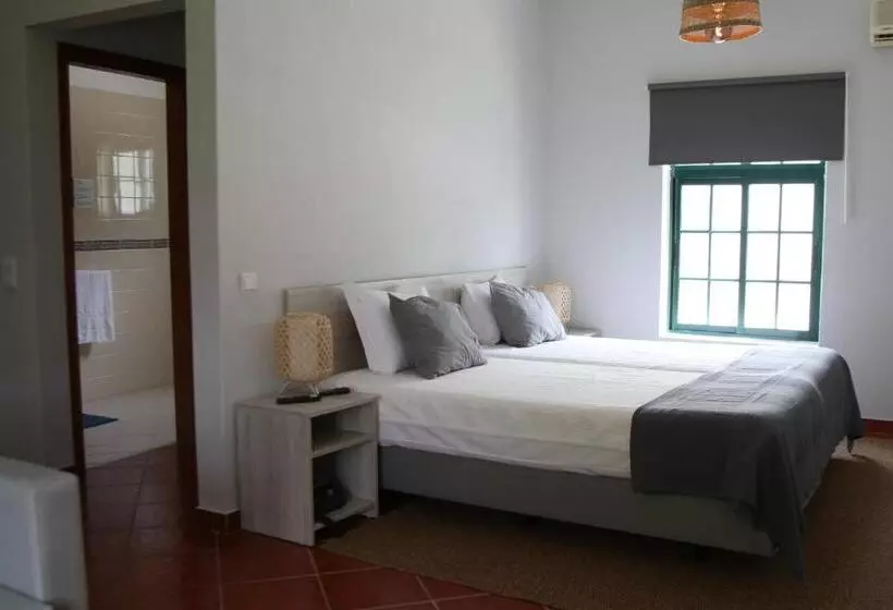 هتل Casas Do Monte