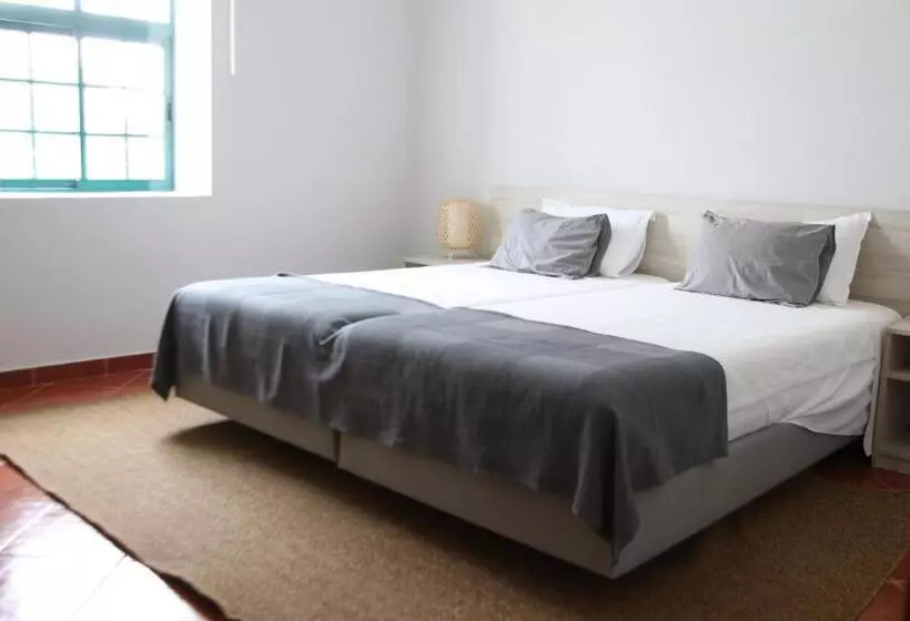 هتل Casas Do Monte