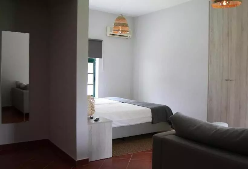 هتل Casas Do Monte