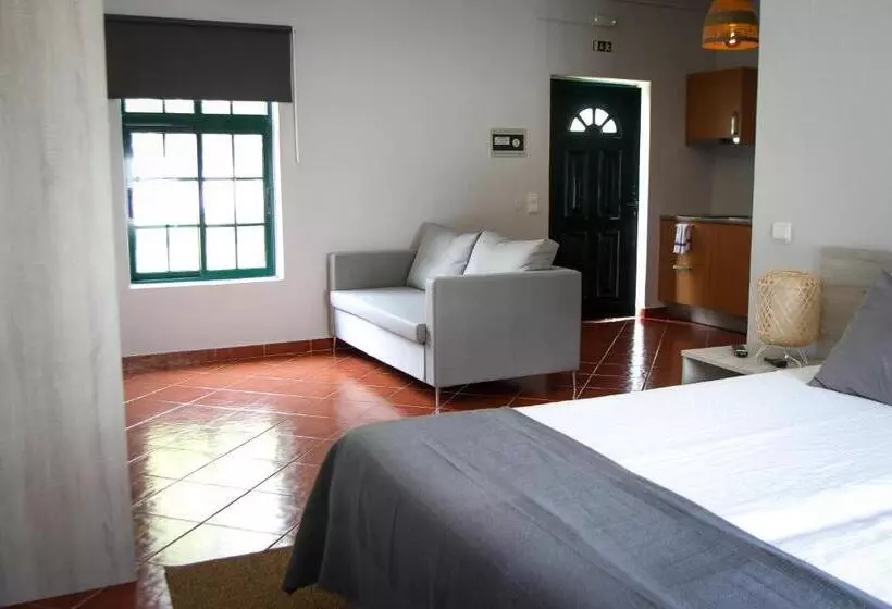 هتل Casas Do Monte