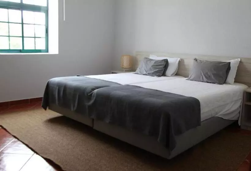 هتل Casas Do Monte