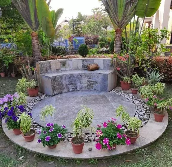 Majatalo Gardenia 29