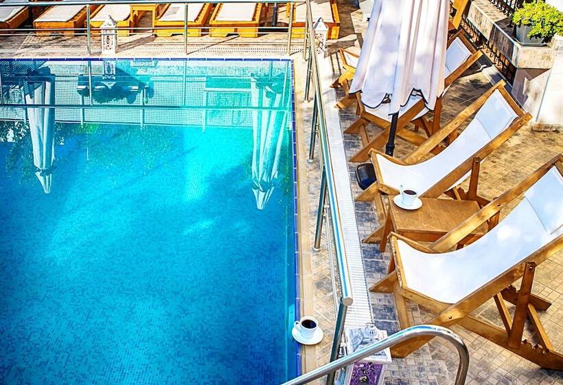 فندق Anthena Studios