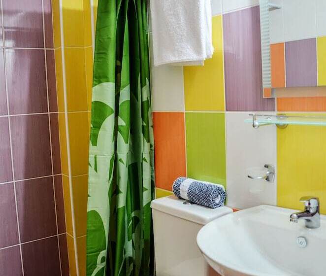 فندق Anthena Studios