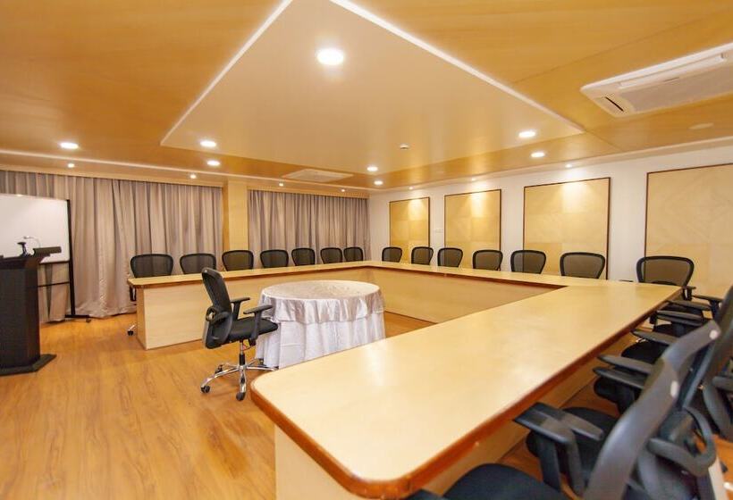 호텔 Ziona Luxurious