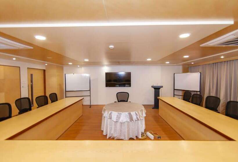 호텔 Ziona Luxurious