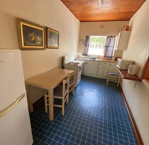 Общежитие Echo Caves