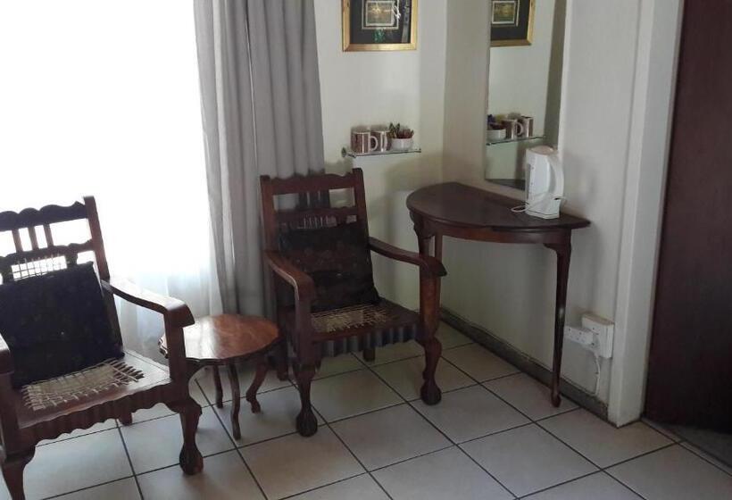 Общежитие Echo Caves