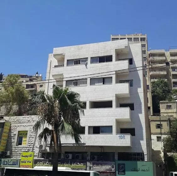 هتل Layaali Amman