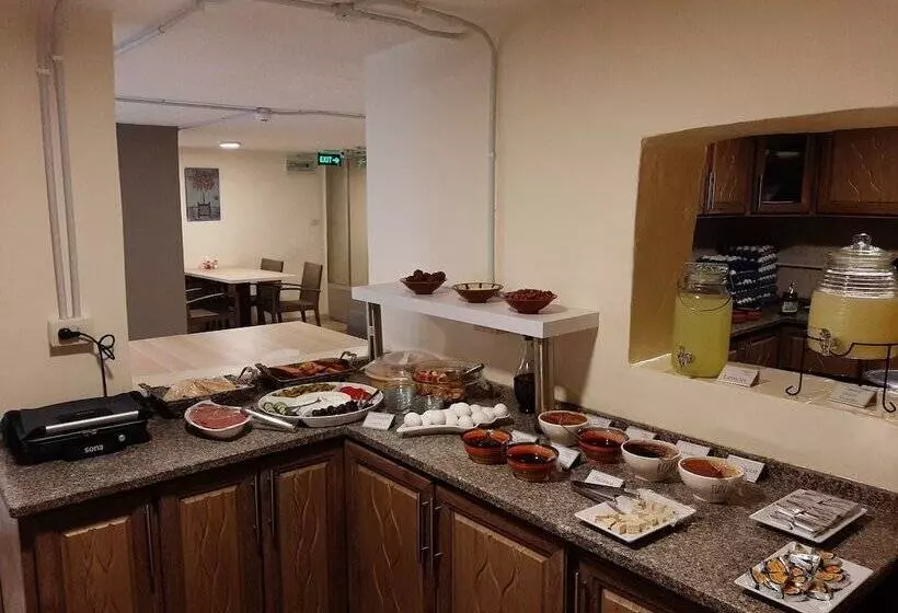 هتل Layaali Amman