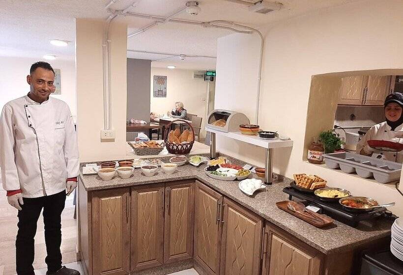 هتل Layaali Amman