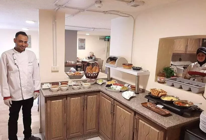 هتل Layaali Amman