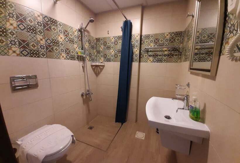 هتل Layaali Amman