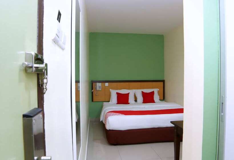 فندق Oyo 44054 Holiday Mansion Inn