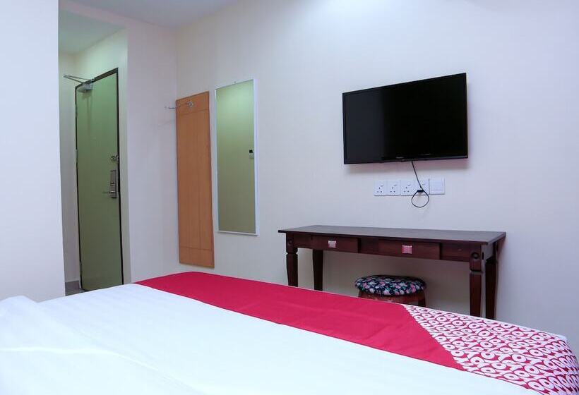 فندق Oyo 44054 Holiday Mansion Inn