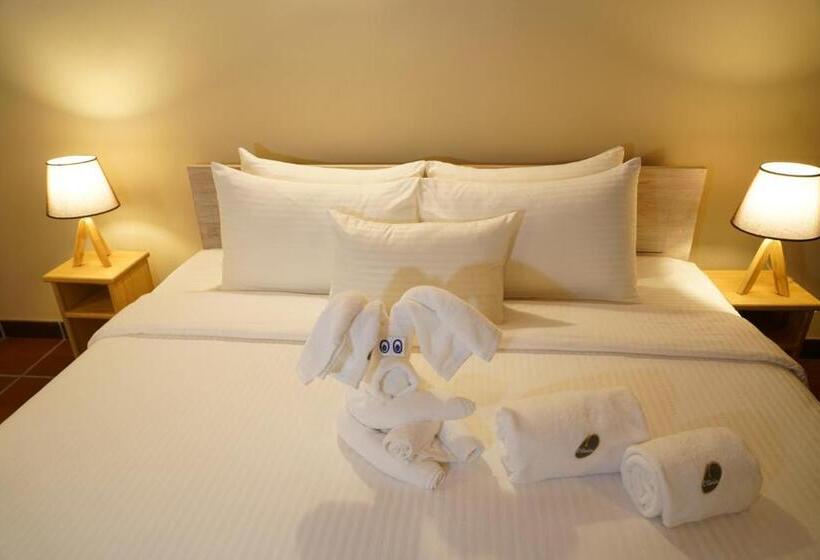 ホテル Olinia Airport