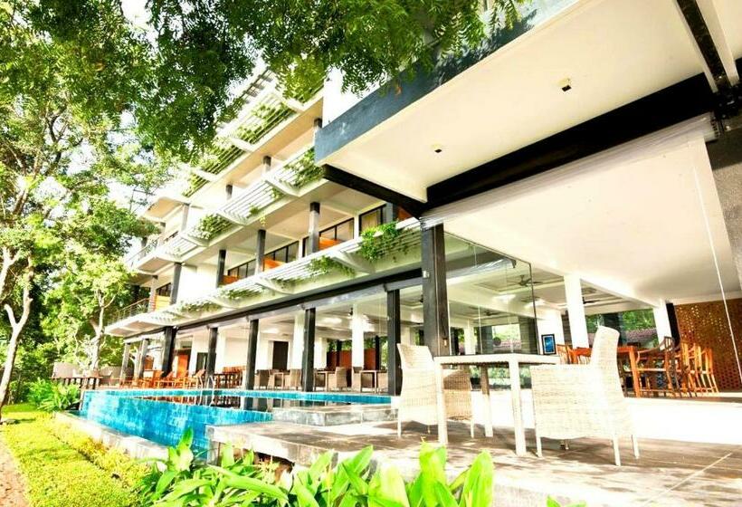 호텔 The Lake Forest