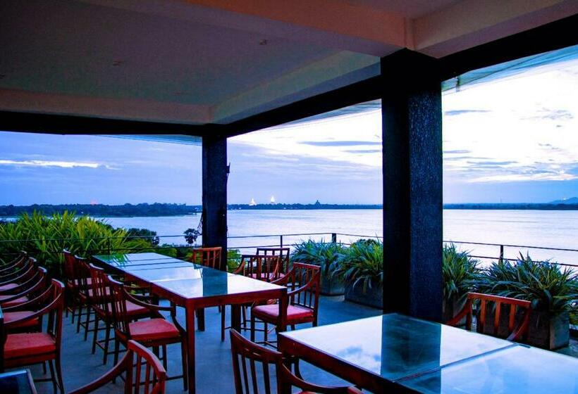 호텔 The Lake Forest