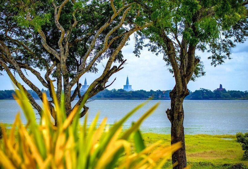 호텔 The Lake Forest