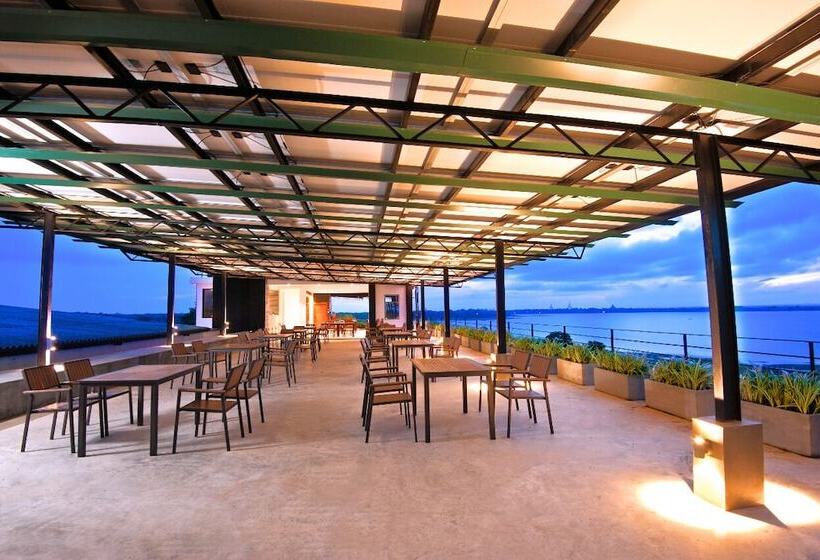 호텔 The Lake Forest