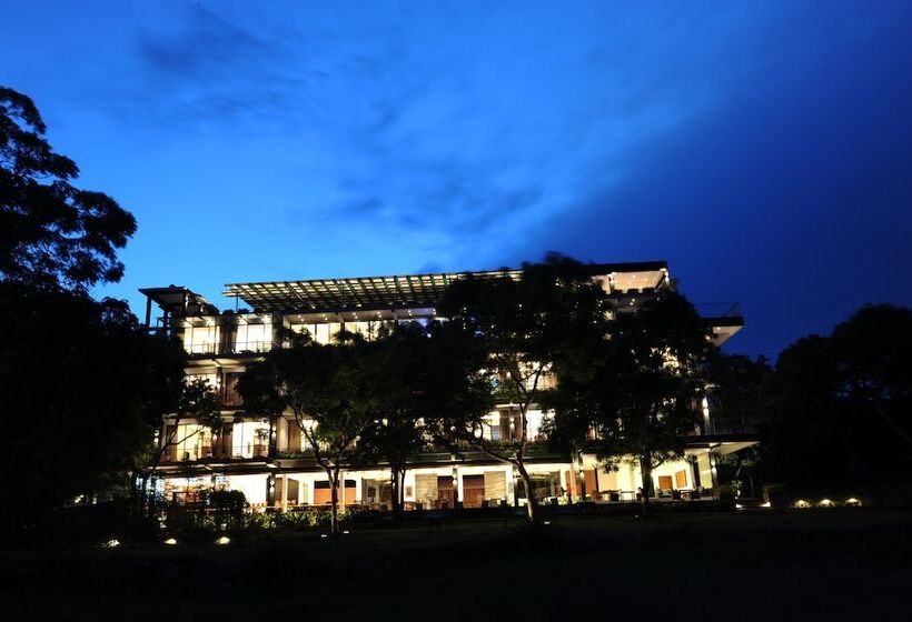 호텔 The Lake Forest