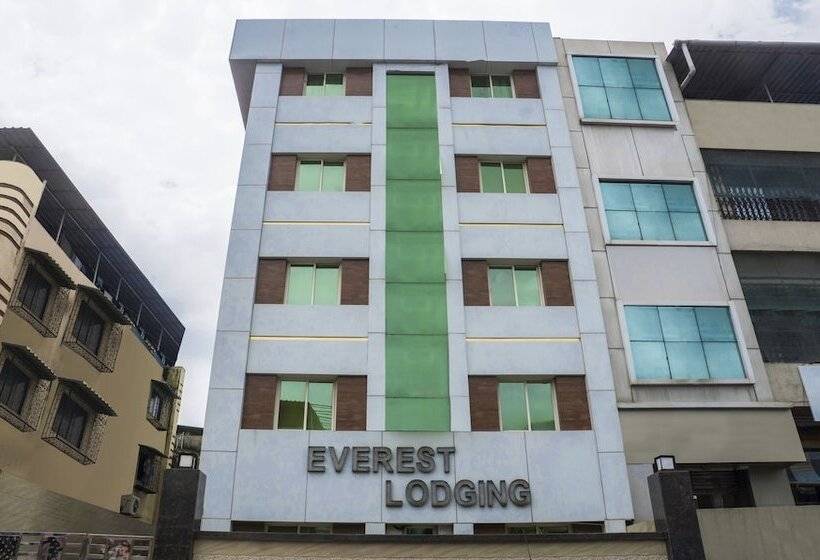 Hotell Treebo Trip Everest Lodging