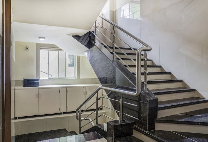 Hotell Treebo Trip Everest Lodging